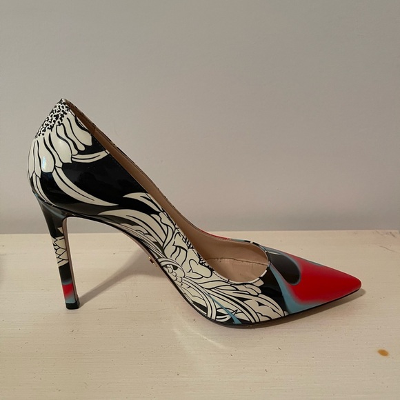 Prada Women's Vibrant Red and Black Heels - Picture 3 of 5